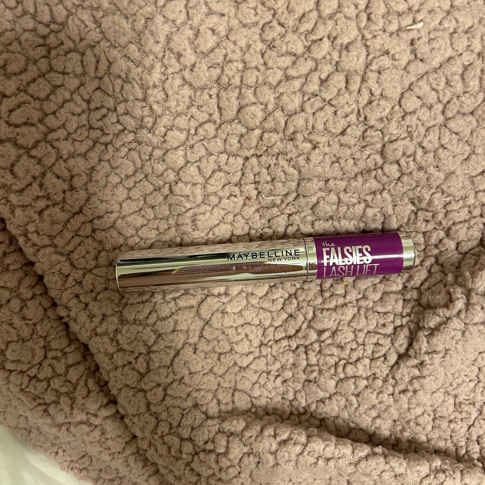 Maybelline Falsies Lash Lift Volumizing and Lengthening Mascara
